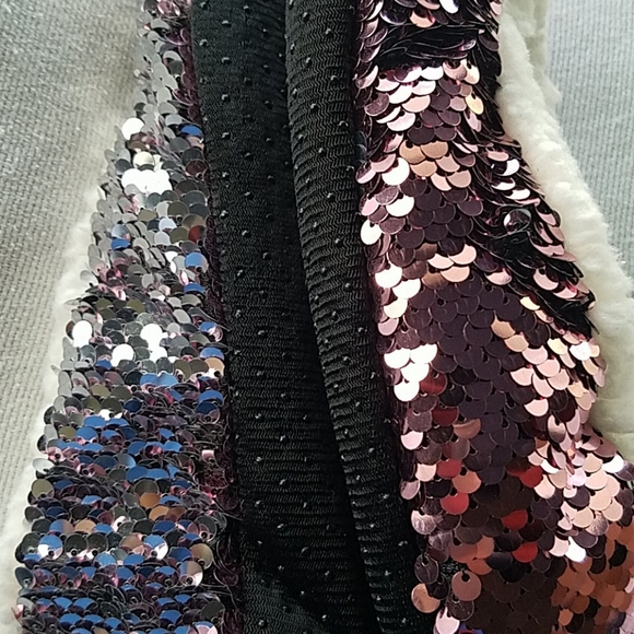 NWOT 2/$15 Pink/ Silver sequins slippers - Picture 4 of 10